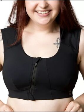 Kinflyte Front-Zip Supportive Sports Bra - Black